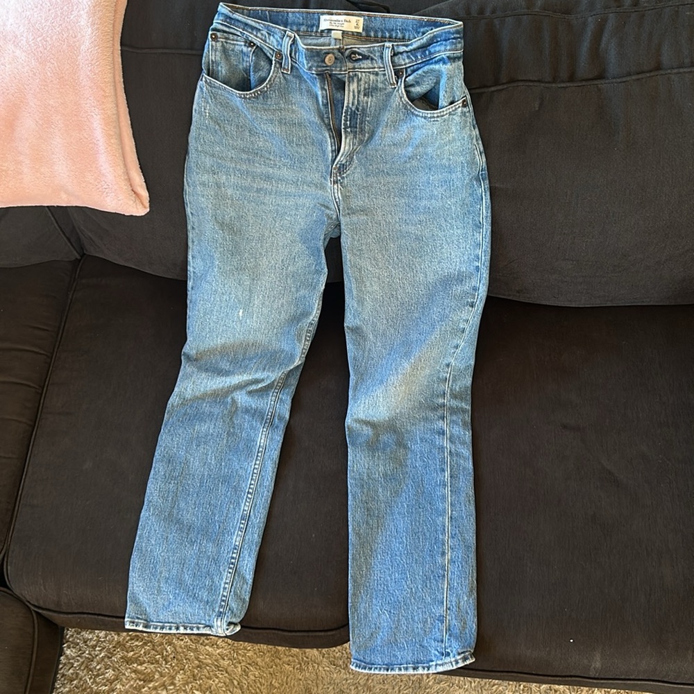 Abercrombie ‘90s Straight Ultra High Rise Jeans 👖